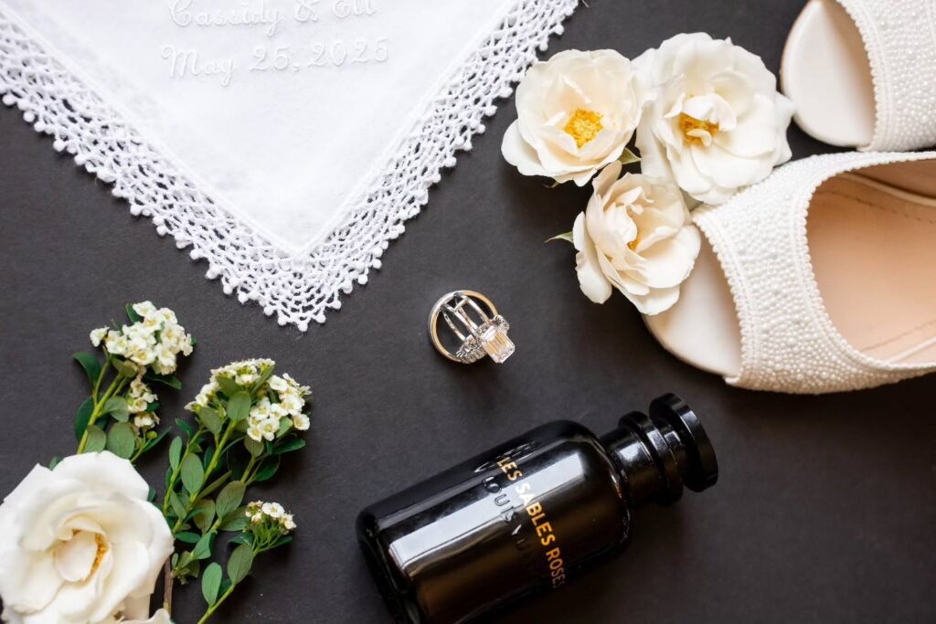 Pearls, perfume, and pretty little things 💍✨️ . . 📸 @kiernanmichellephotography . . #WeddingDetails #BridalFlatLay #LAWeddingPlanner #WeddingCoordinator #DetailsMatter…